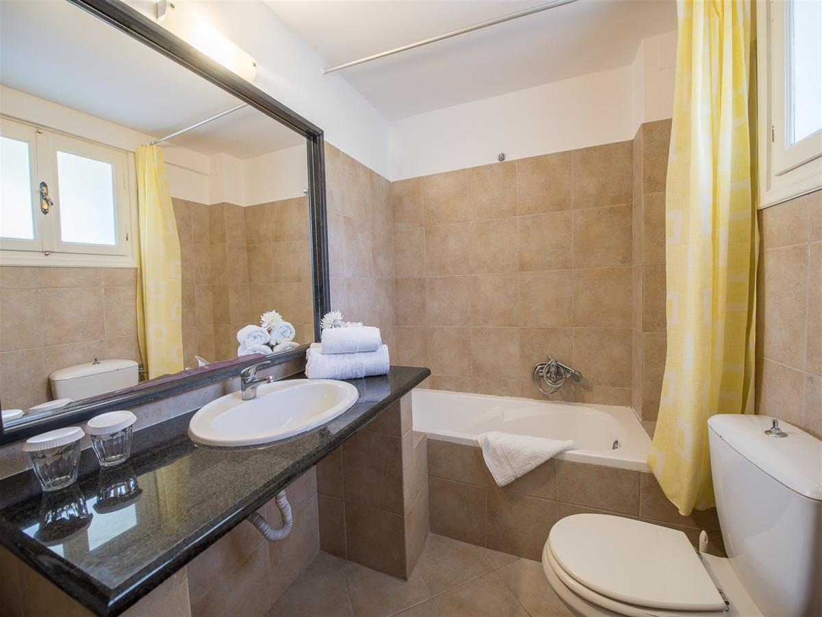 Aparthotel Moongarden Mythimna Esterno foto