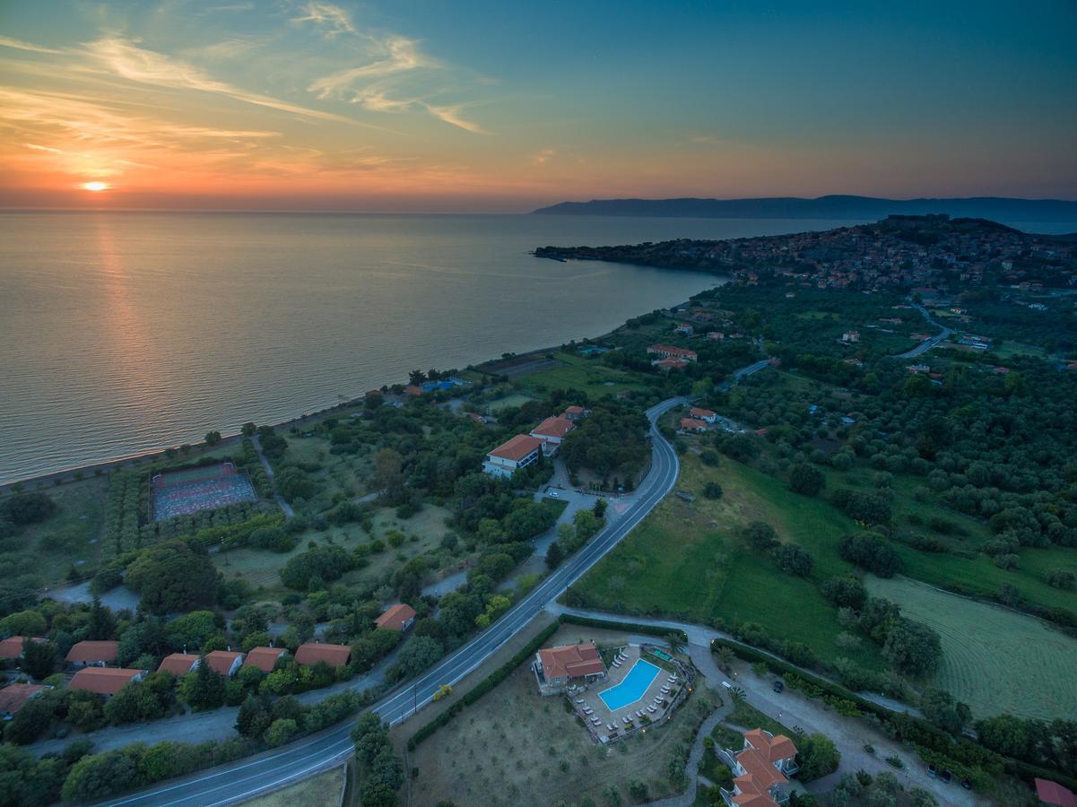 Aparthotel Moongarden Mythimna Esterno foto